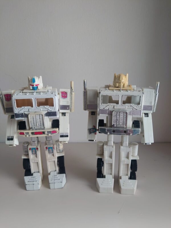 Hasbro G1 Transformers 1986 Ultra Magnus X2